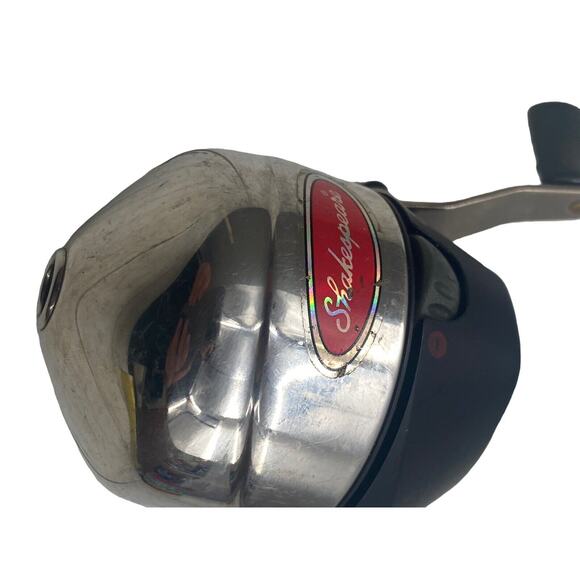 Shakespeare Spincasting Fishing Reel Silver Black and Red Works Great - Picture 5 of 9